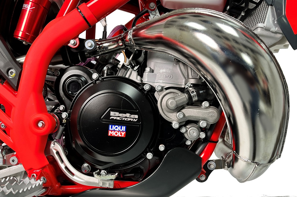 2026 Beta Xtrainer Lowboy engine