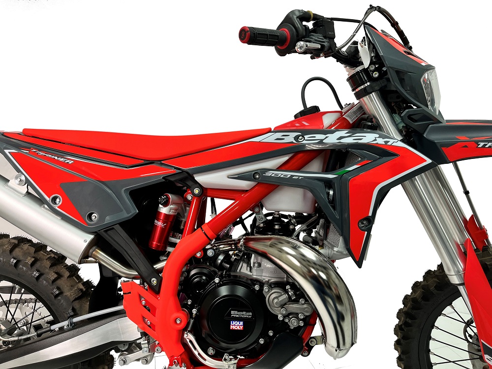 2026 Beta Xtrainer Lowboy right