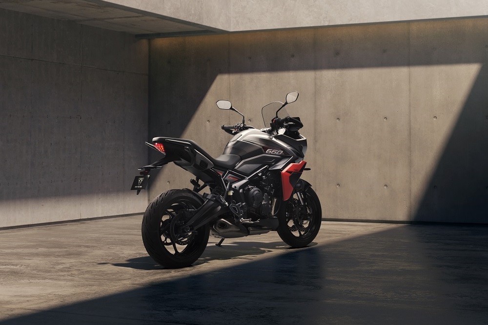 2026 Triumph Tiger Sport 660 Silver Ice - Intense Orange