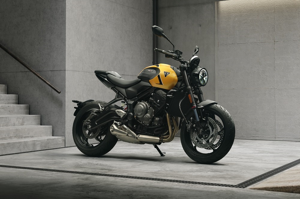 2026 Triumph Trident 660 Cosmic Yellow