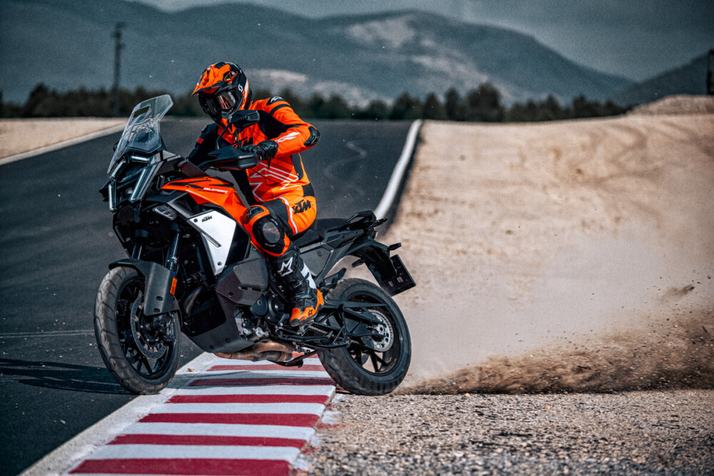 2027 KTM 1390 Super Adventure S Evo action