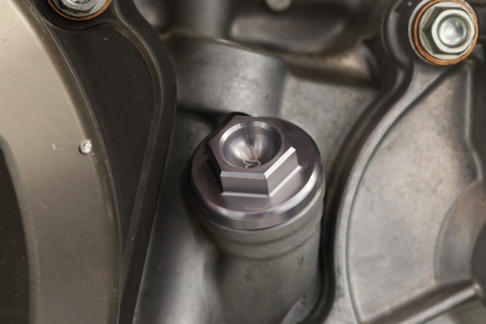 Works Connection 24-G076 on bike (2)