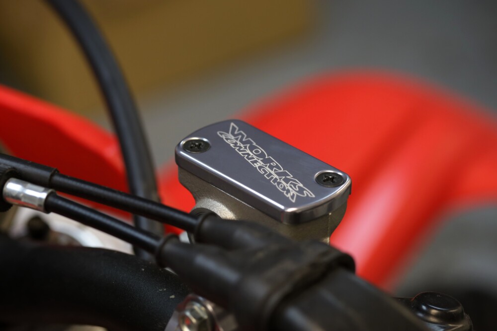 Works Connection21-G000 on bike (4)